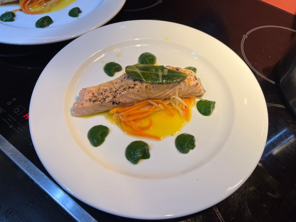 Salmon fillet etuvée with vermouth & fresh bay&nbsp;leaves