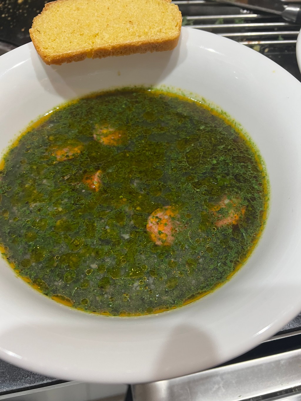 Potato and kale soup with sausage (Caldo&nbsp;verde)