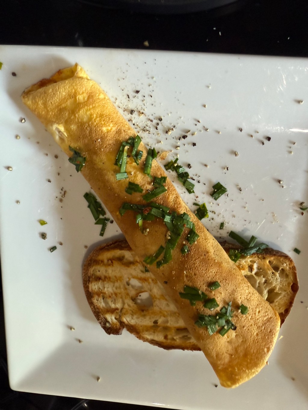 *Crispy kimchi and cheddar&nbsp;omelette