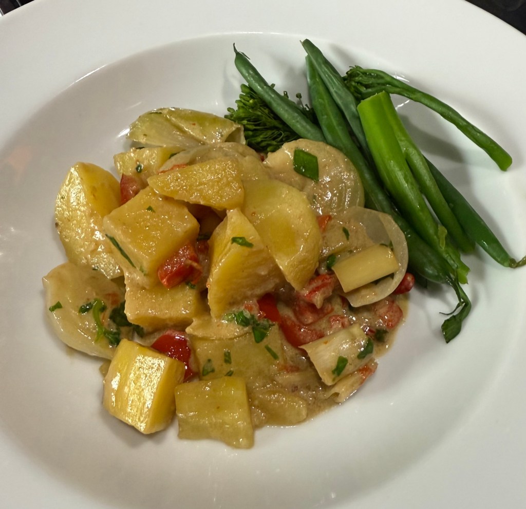 Potatoes and onions&nbsp;Thai-style