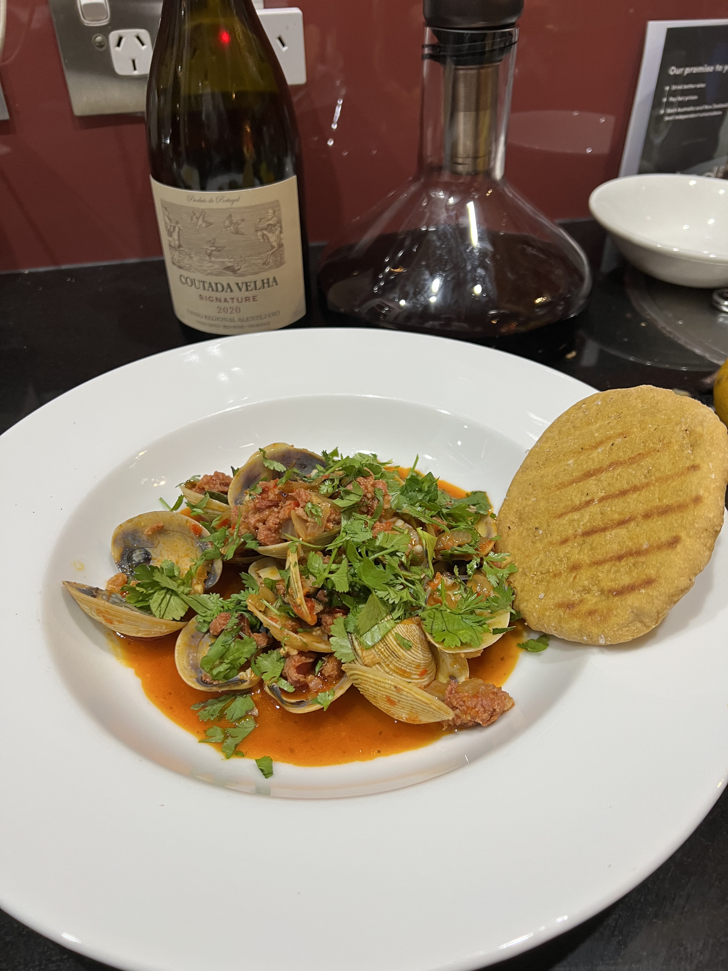 Clams with chouriço (Amêijoas e&nbsp;chouriço)