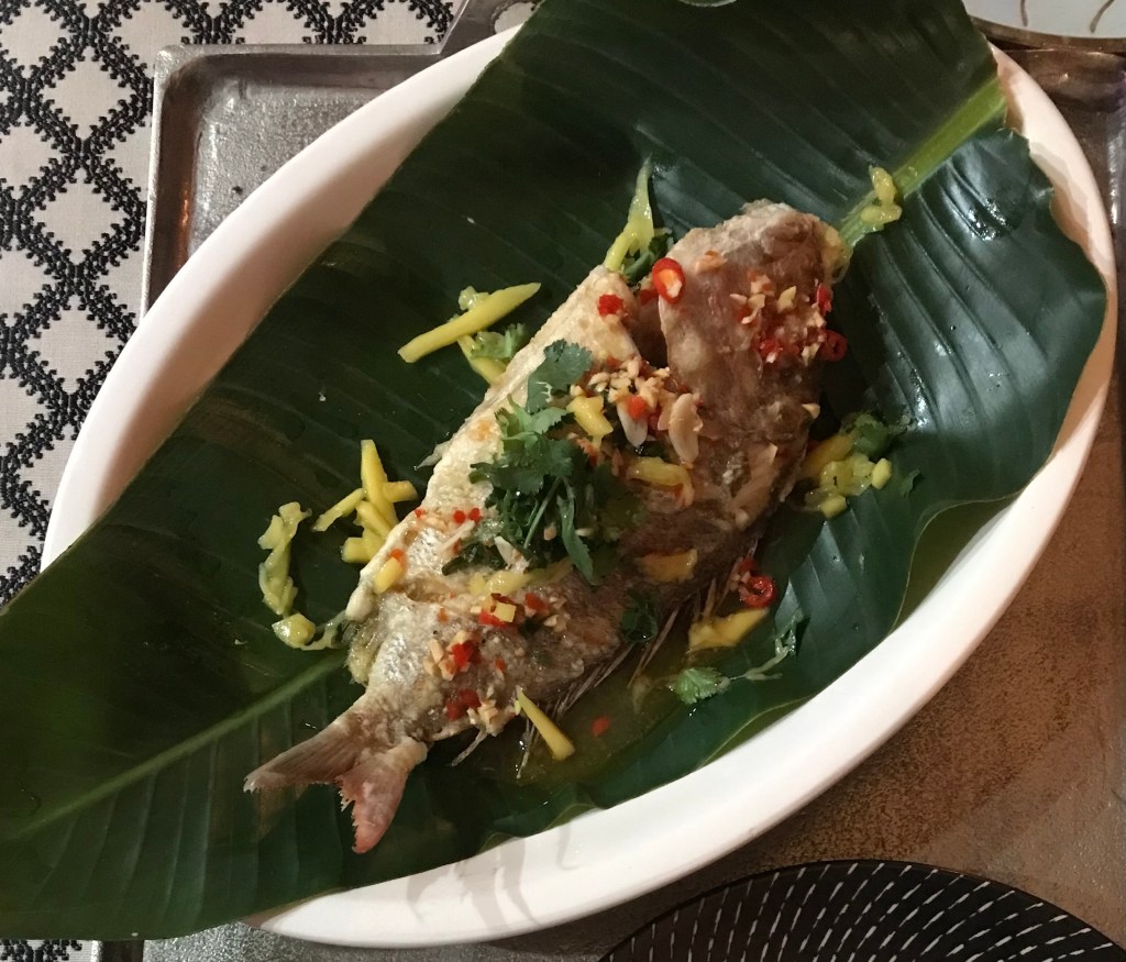 Crispy-skin snapper with ginger and lime fish sauce (Cá chiên&nbsp;dòn)