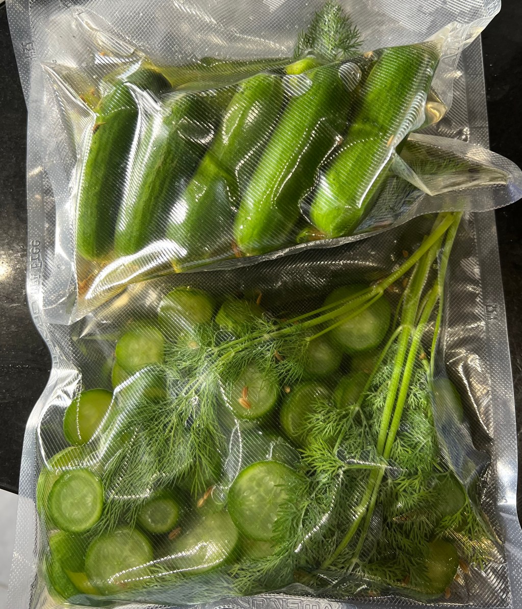 Sous vide cucumber&nbsp;pickles