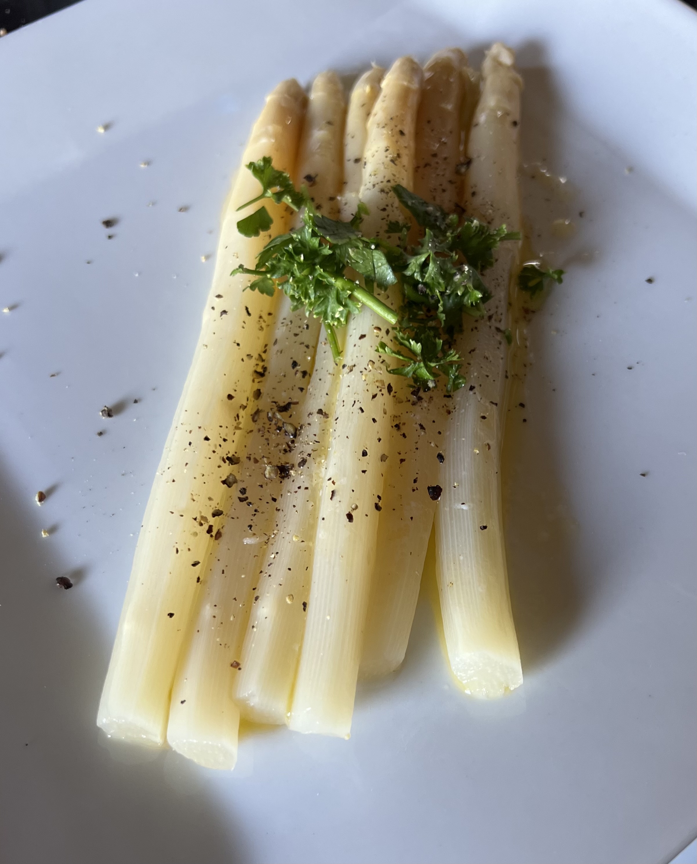 *Sous-vide White Asparagus