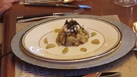 Tartare of ocean trout with sushi rice, avocado and&nbsp;grapes