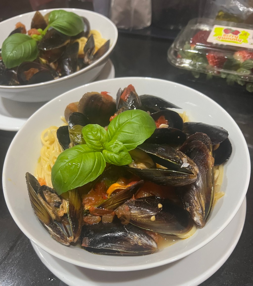 Spaghetti with mussels, tomato and&nbsp;chilli