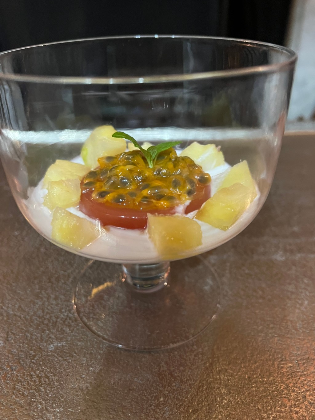 Watermelon jelly with pineapple & mint salad (Thạch dưa hấu với dớa và bạc&nbsp;hà)