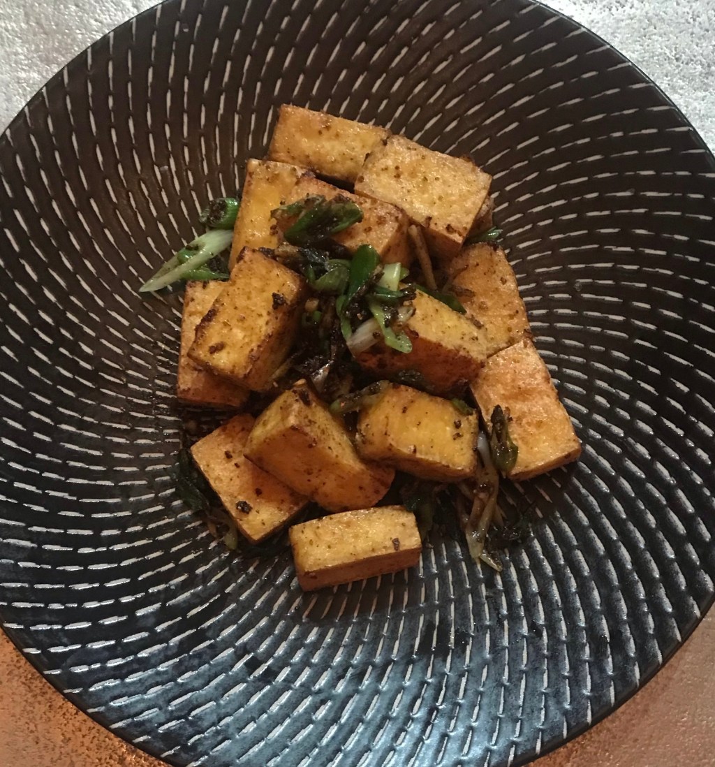 *Salt and pepper tofu (Đâu hu rang&nbsp;muôi)