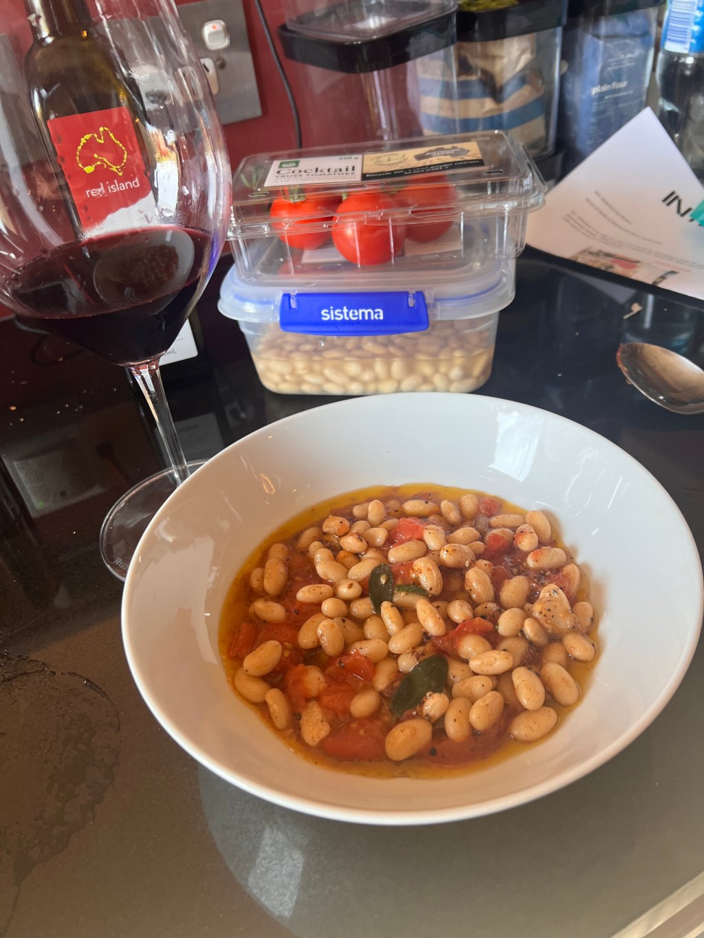 *Fagioli all’uccelletto (Beans with&nbsp;tomatoes)