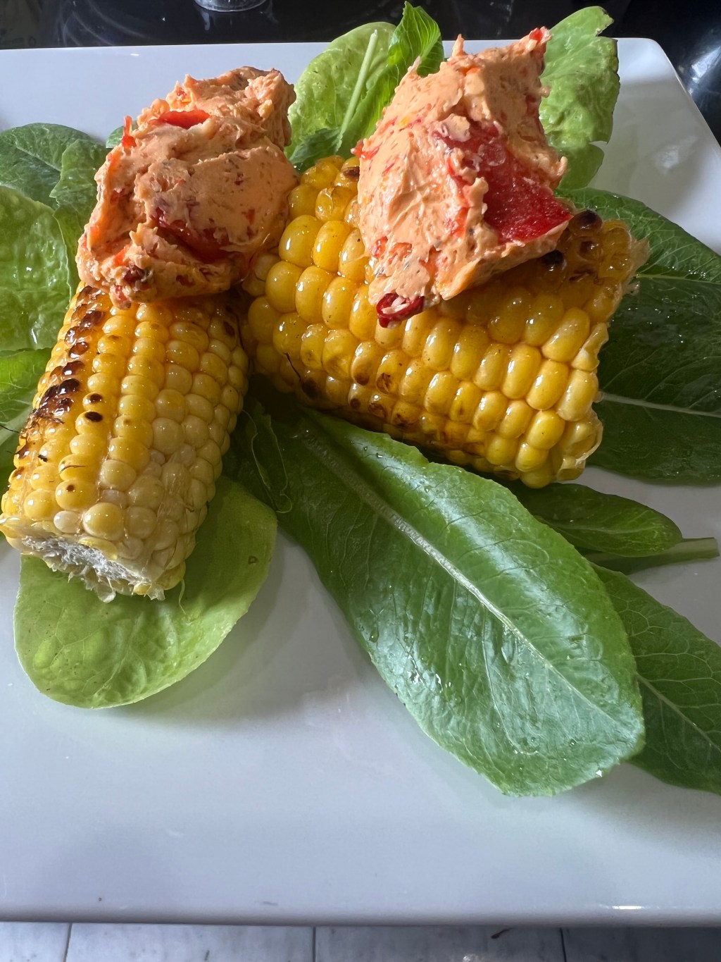Grilled corn with ajilimójili&nbsp;butter