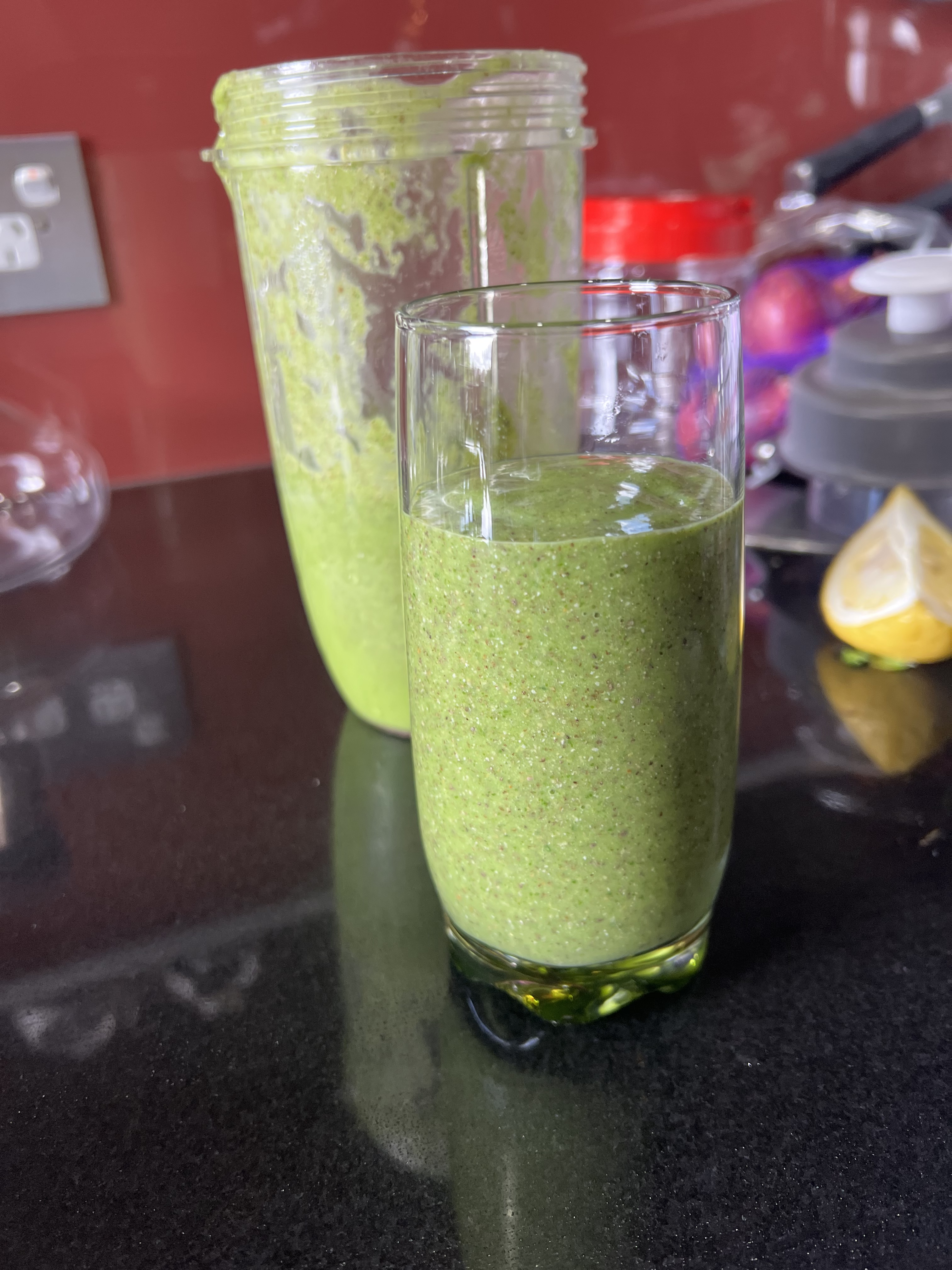 Kiwi and Chia Seed&nbsp;Smoothie