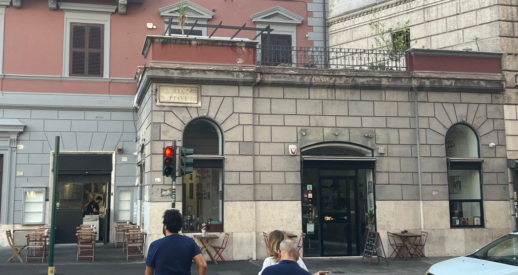 ITALY: Rome: Faro&nbsp;Cafe