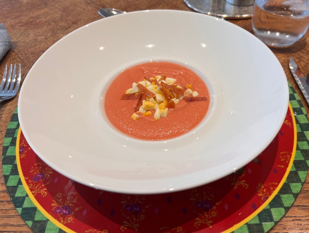 Salmorejo (Cold tomato and garlic&nbsp;soup)