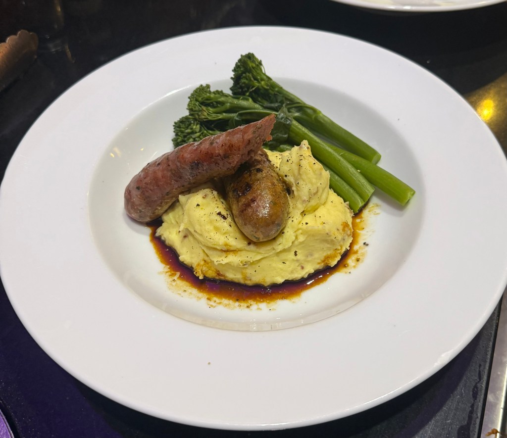 Bangers & mustard mash 