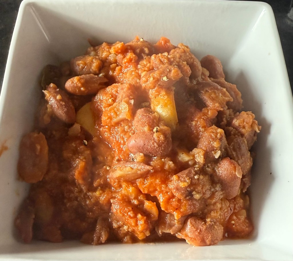 Bacon, beans, tomato 