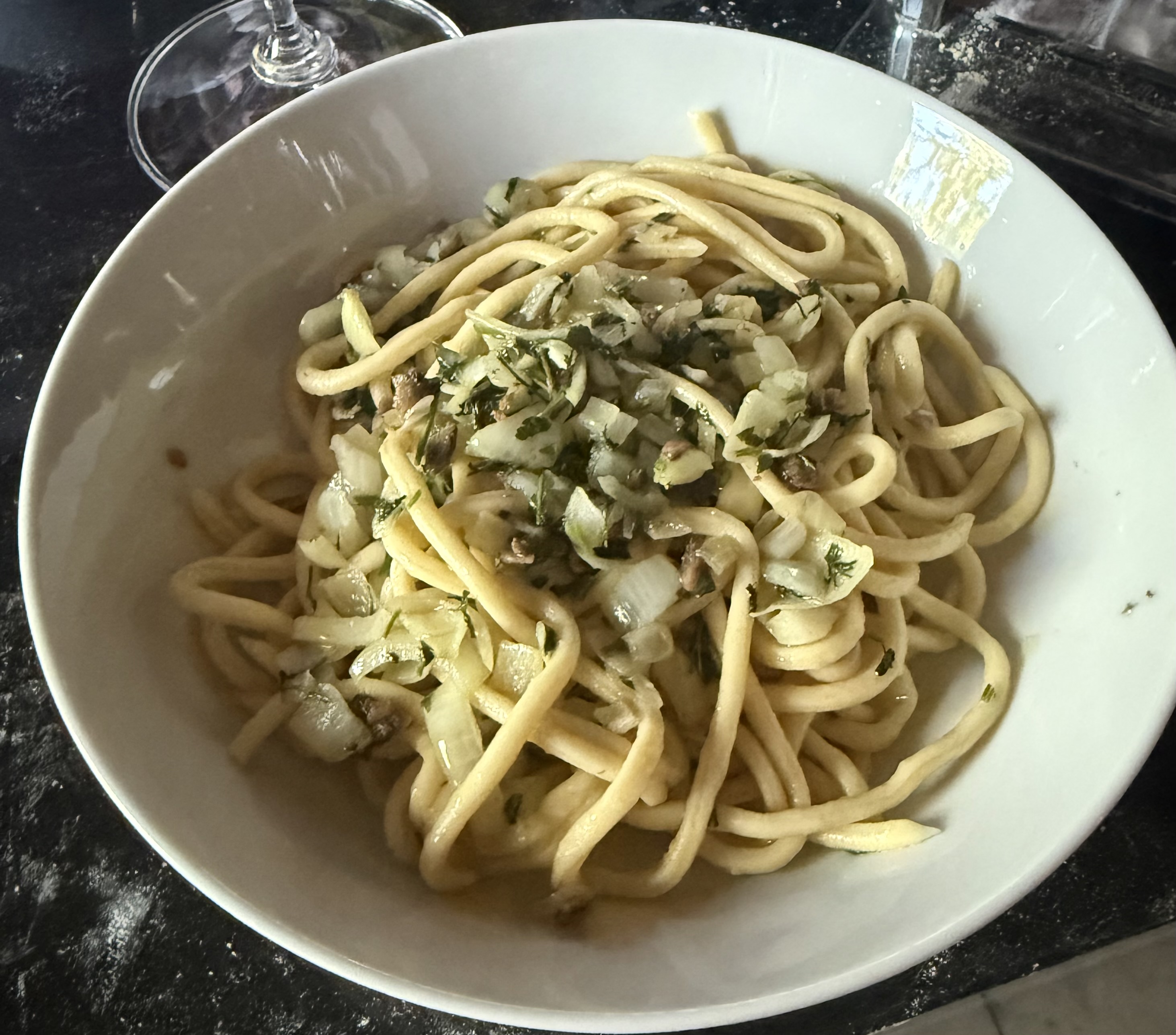Bigoli alle acciughe (Bigoli with anchovies)